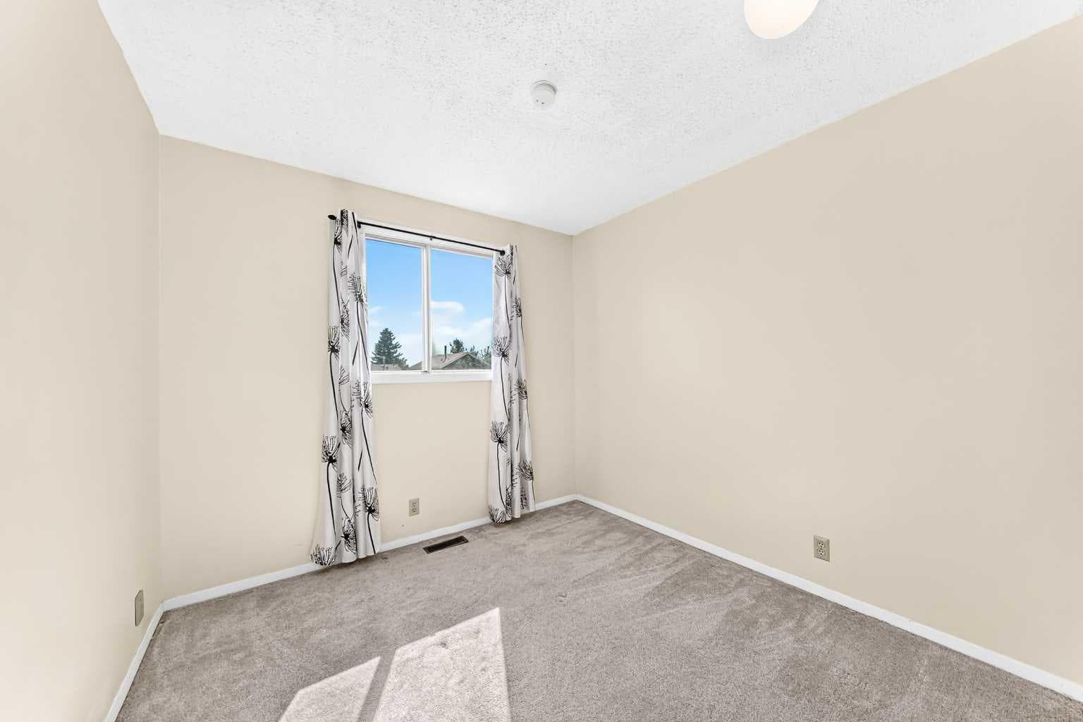 312 Falton Drive NE