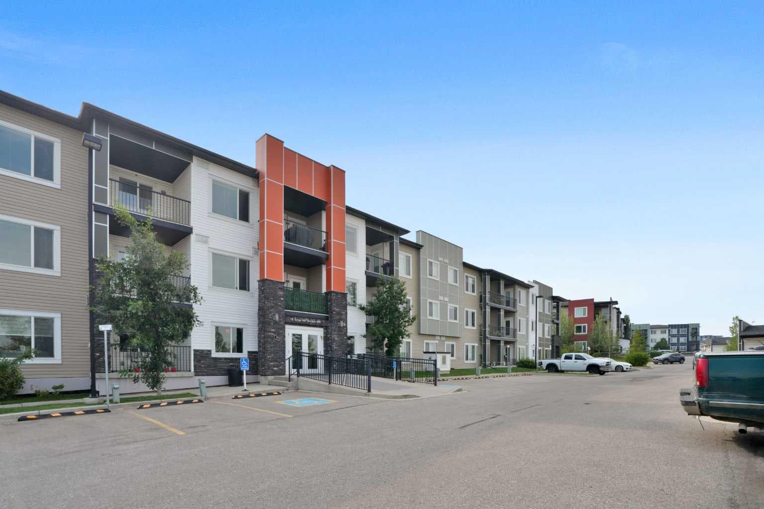 118, 16 Sage Hill Terrace NW
