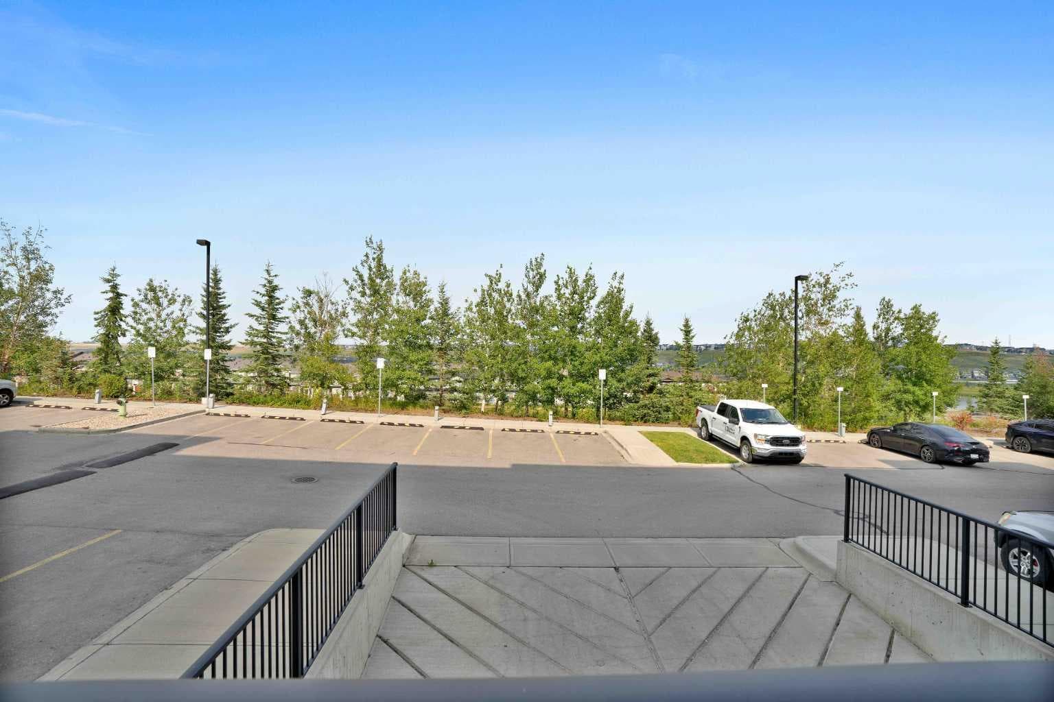 118, 16 Sage Hill Terrace NW
