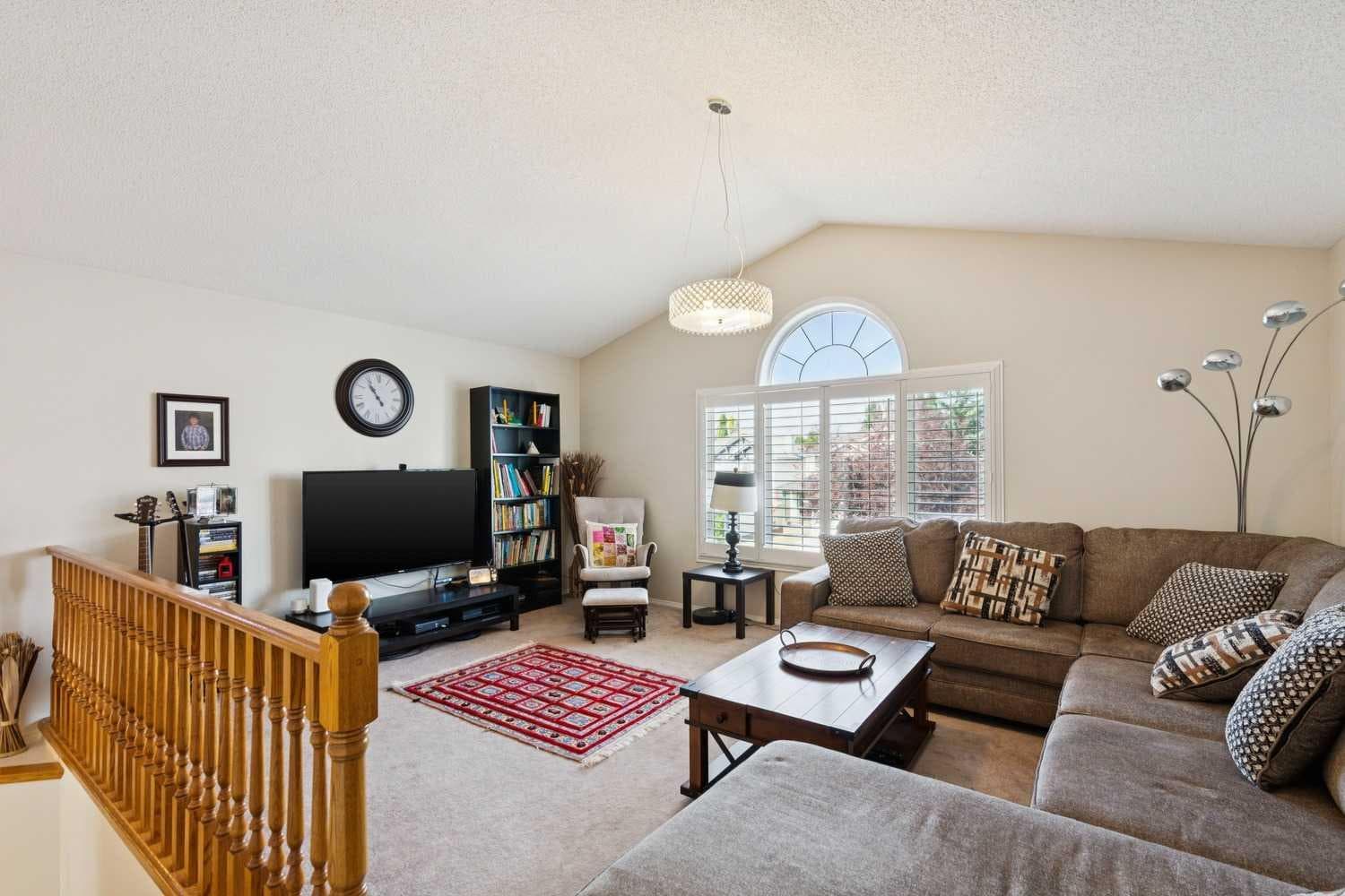 3766 Springbank Drive SW
