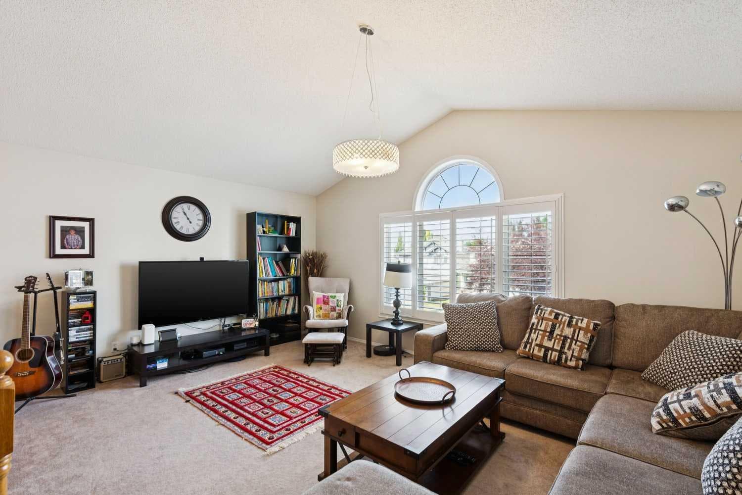 3766 Springbank Drive SW