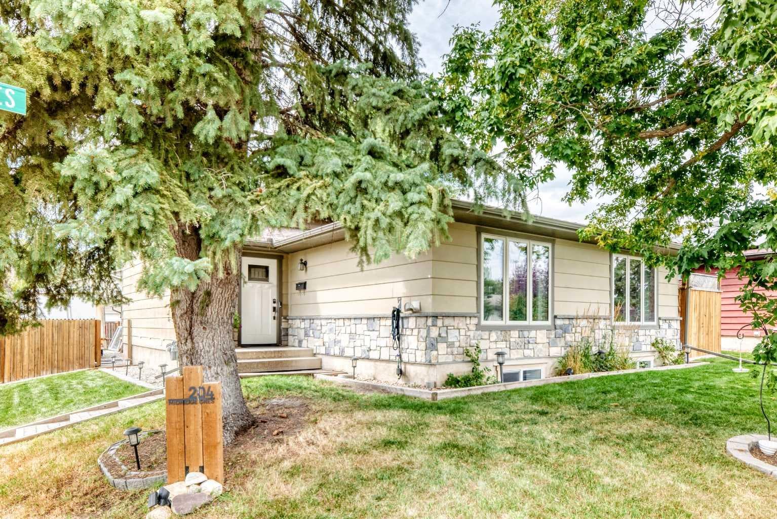 204 Midridge Crescent SE