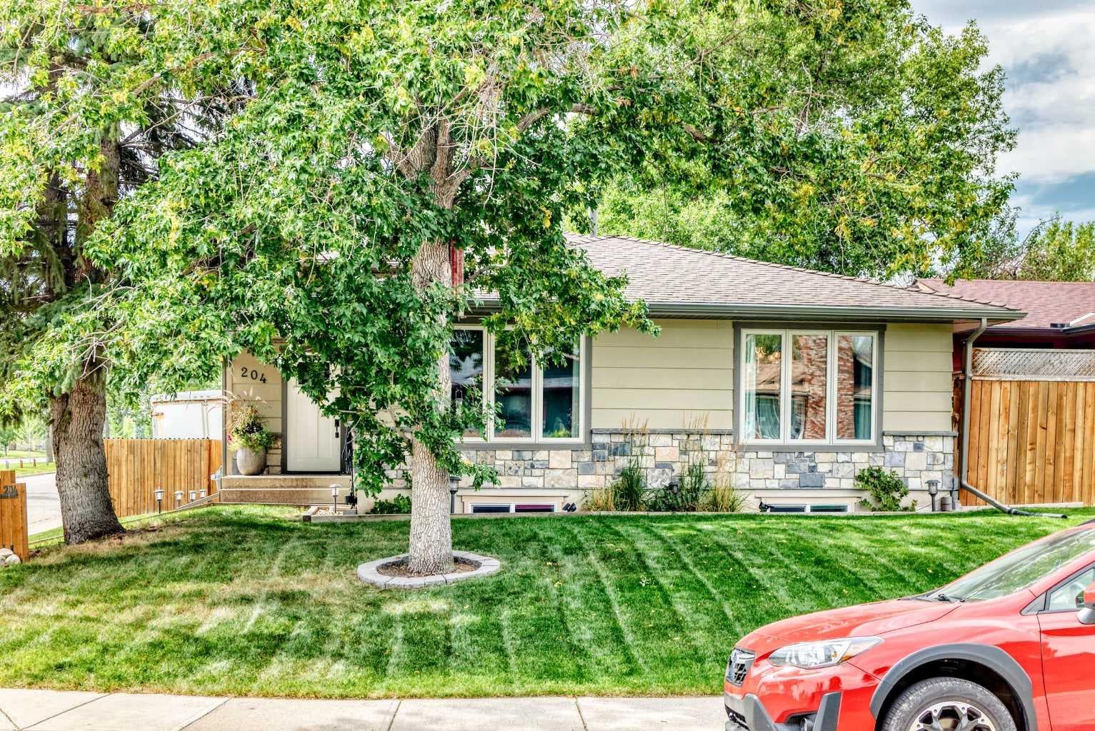 204 Midridge Crescent SE