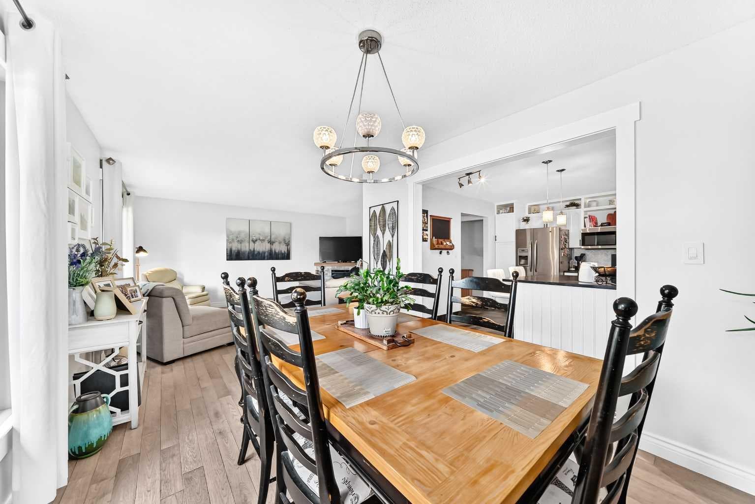 204 Midridge Crescent SE