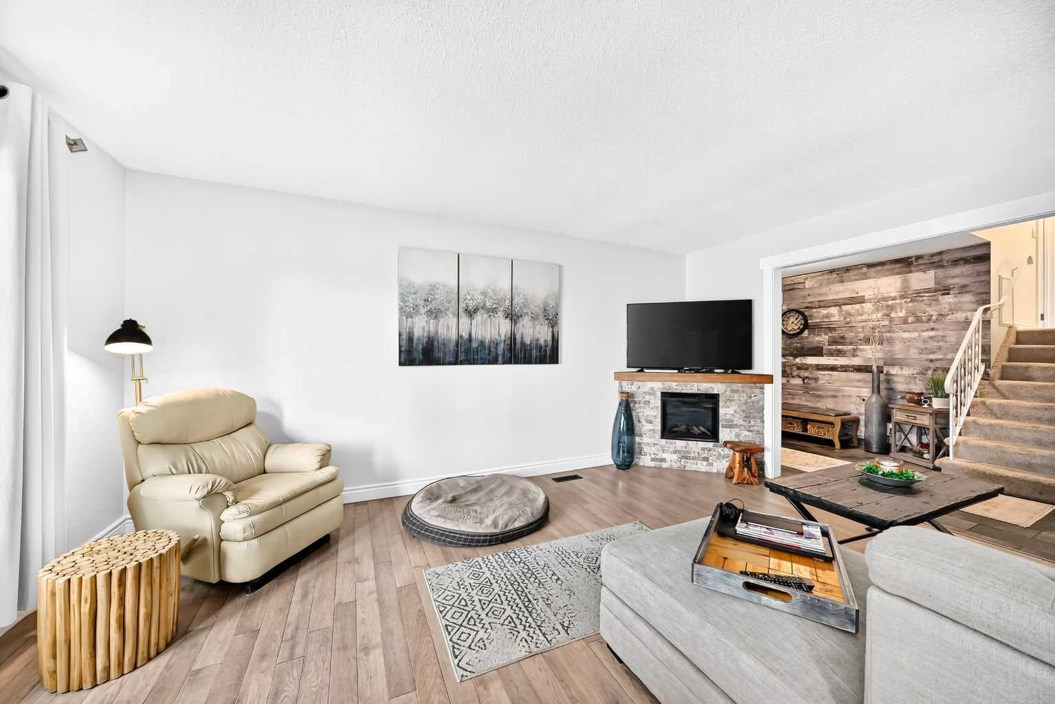 204 Midridge Crescent SE