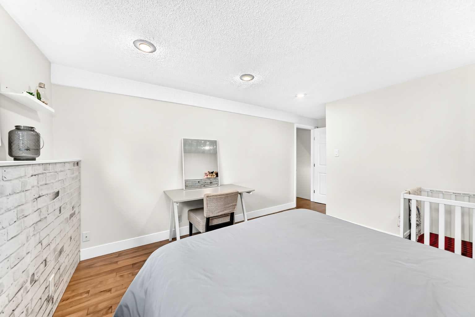 204 Midridge Crescent SE