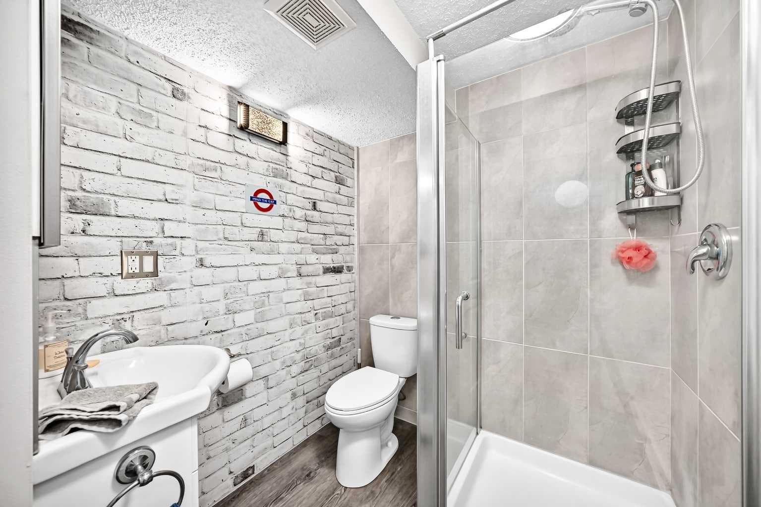 204 Midridge Crescent SE