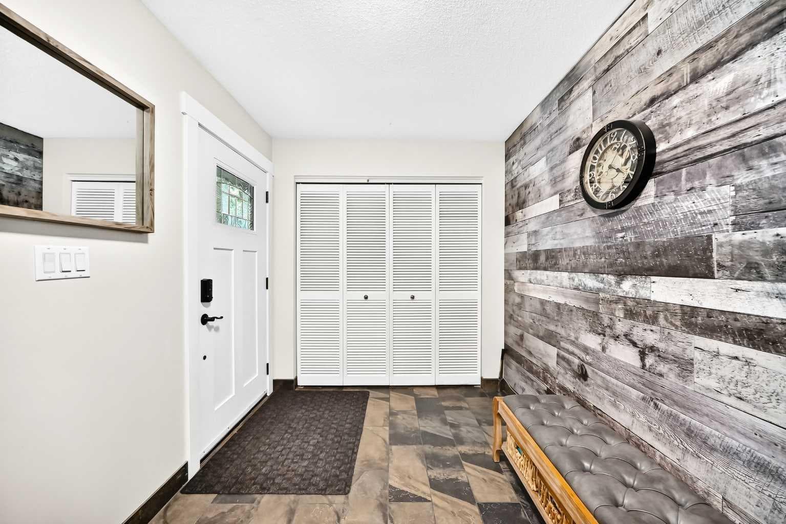 204 Midridge Crescent SE