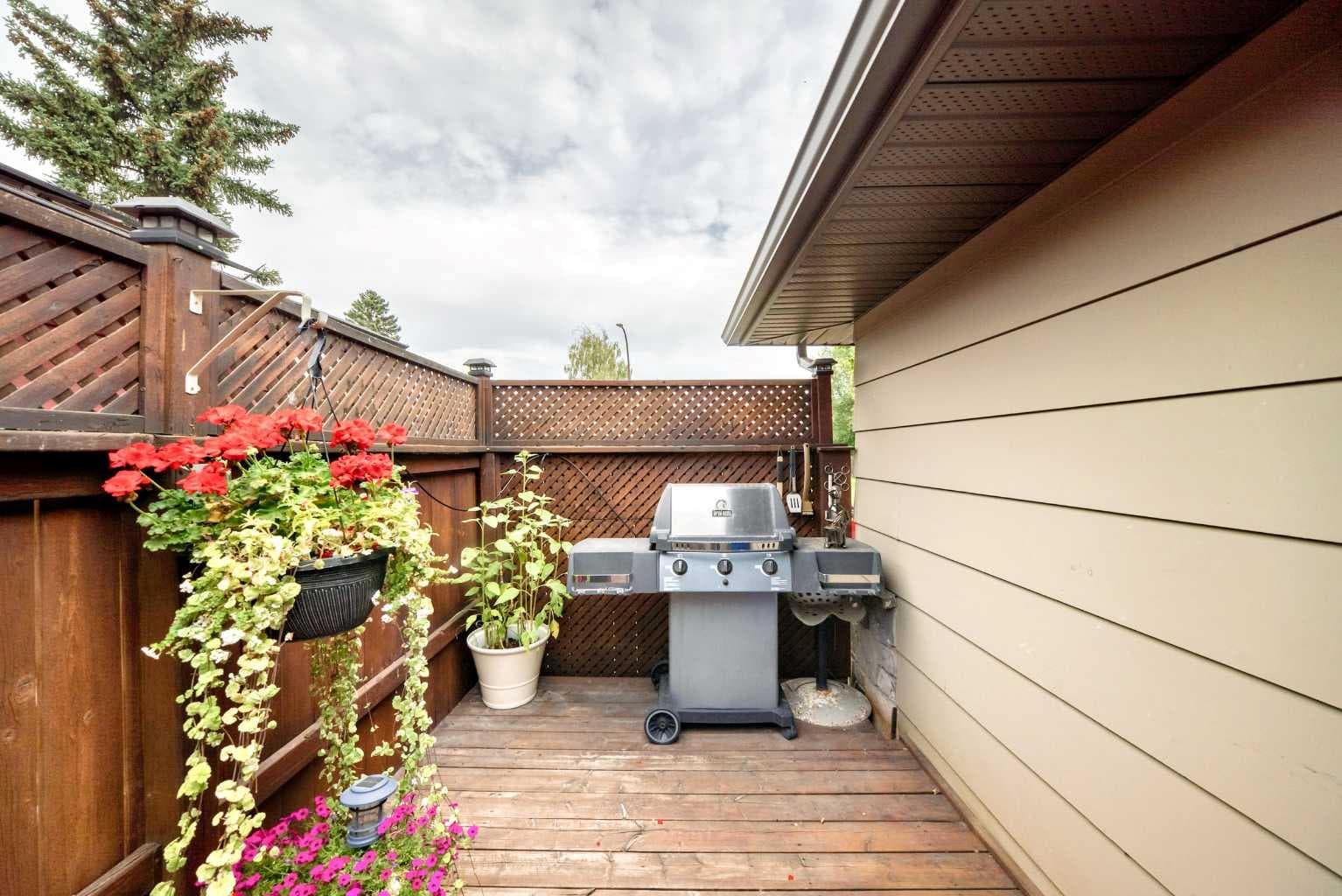 204 Midridge Crescent SE