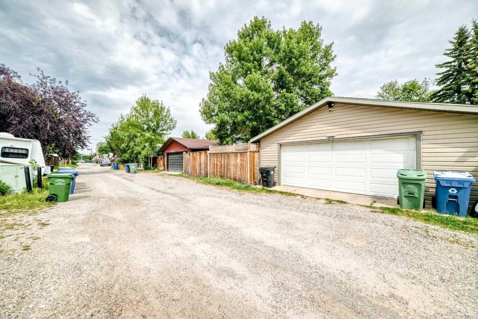 204 Midridge Crescent SE