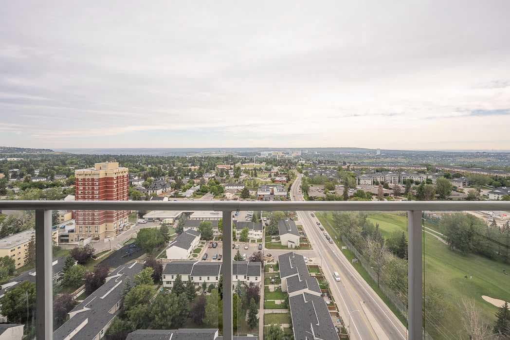 2007, 99 Spruce Place SW