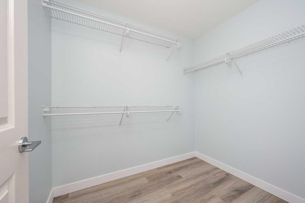 2007, 99 Spruce Place SW