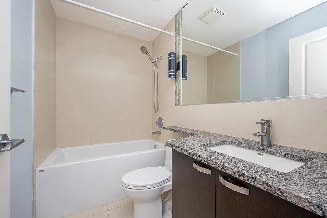 2007, 99 Spruce Place SW
