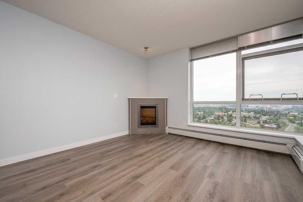 2007, 99 Spruce Place SW
