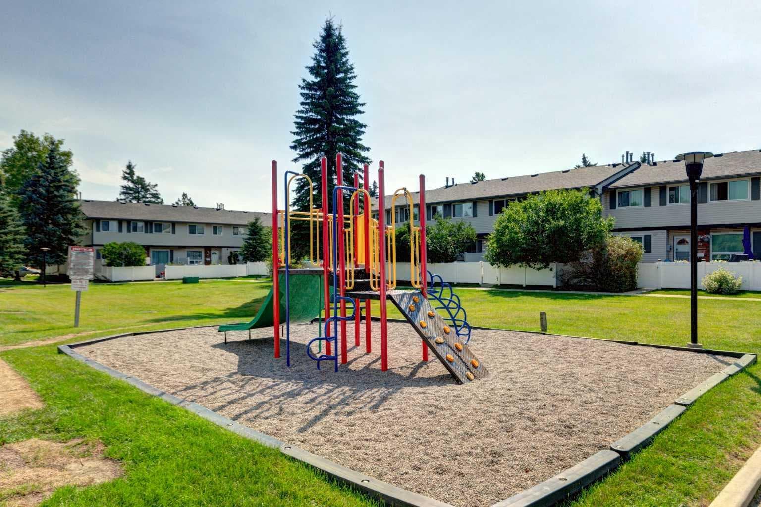 12, 740 Bracewood Drive SW