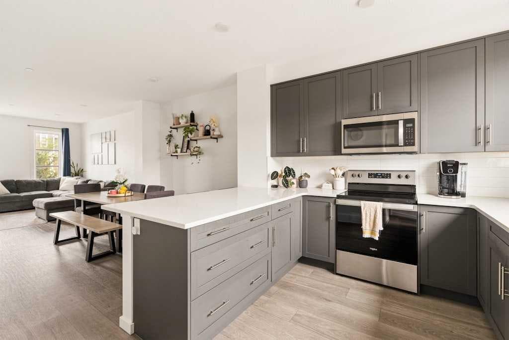 39 Howse Rise NE