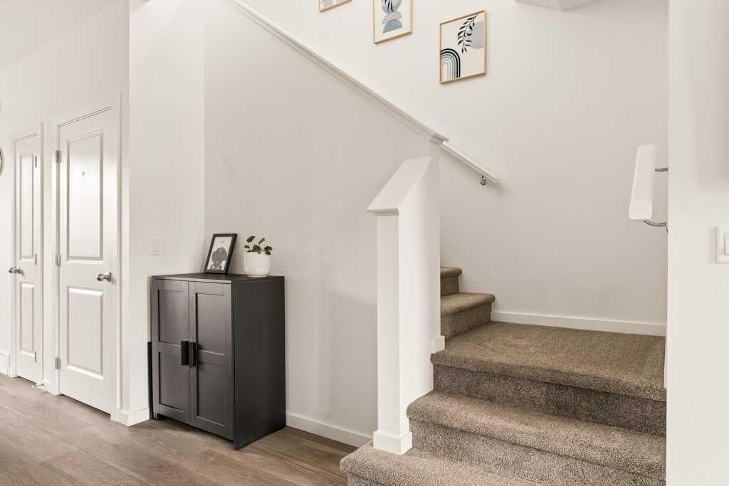 39 Howse Rise NE