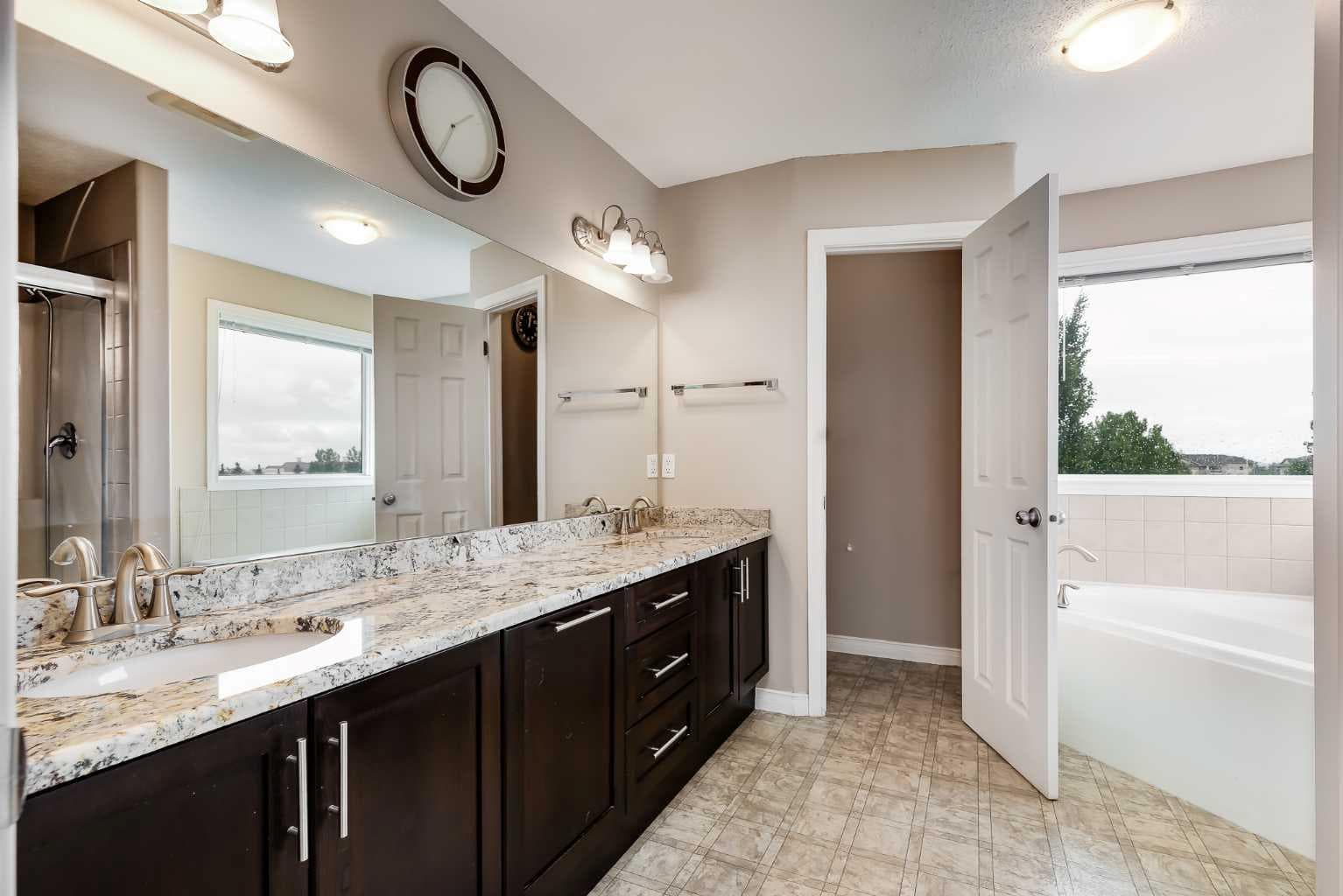 92 Everhollow Way SW