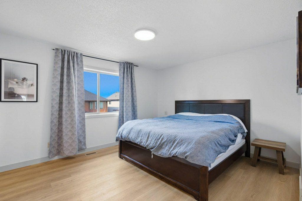 887 Auburn Bay Boulevard SE