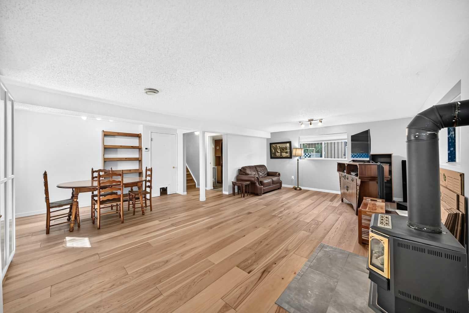 300 Marquis Place SE
