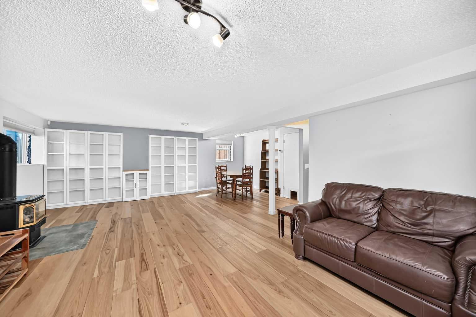 300 Marquis Place SE
