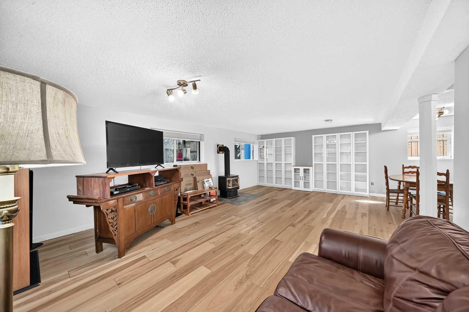 300 Marquis Place SE