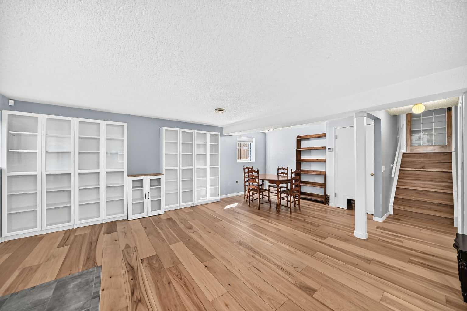 300 Marquis Place SE