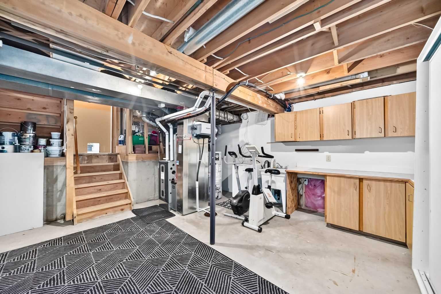 300 Marquis Place SE