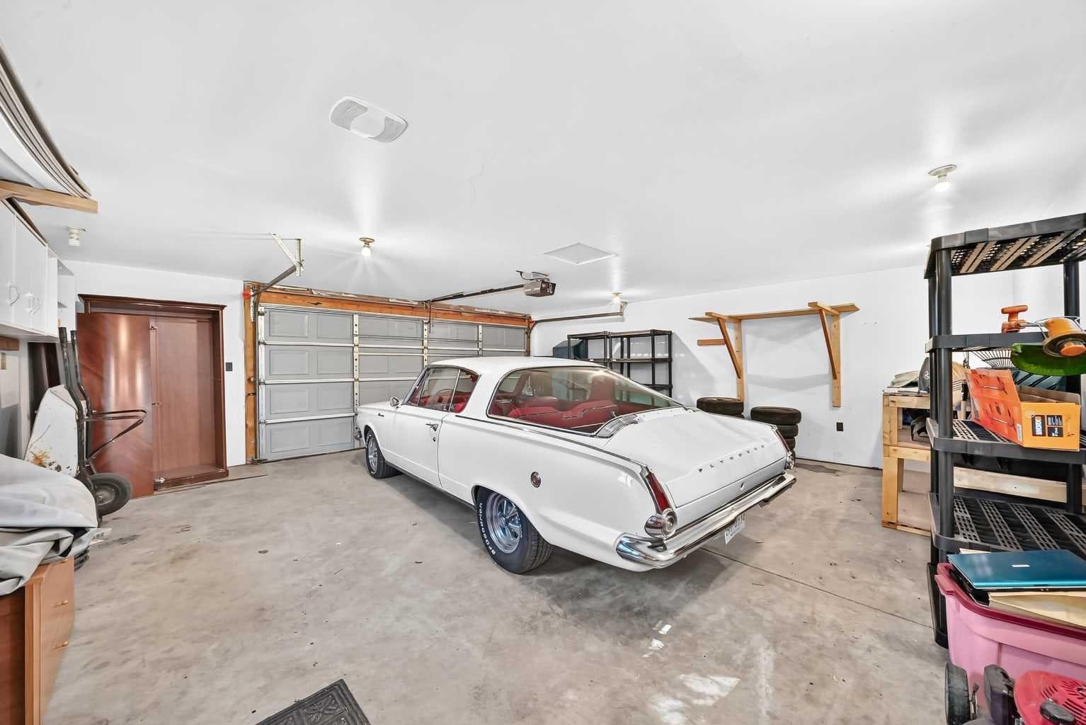 300 Marquis Place SE