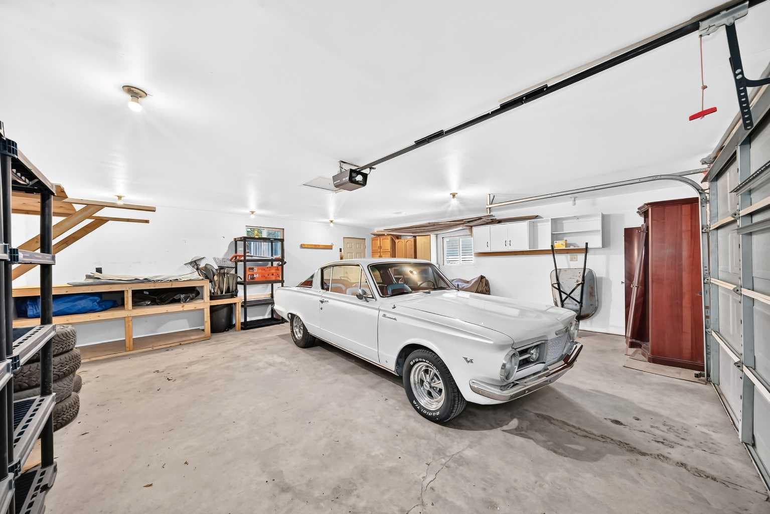 300 Marquis Place SE