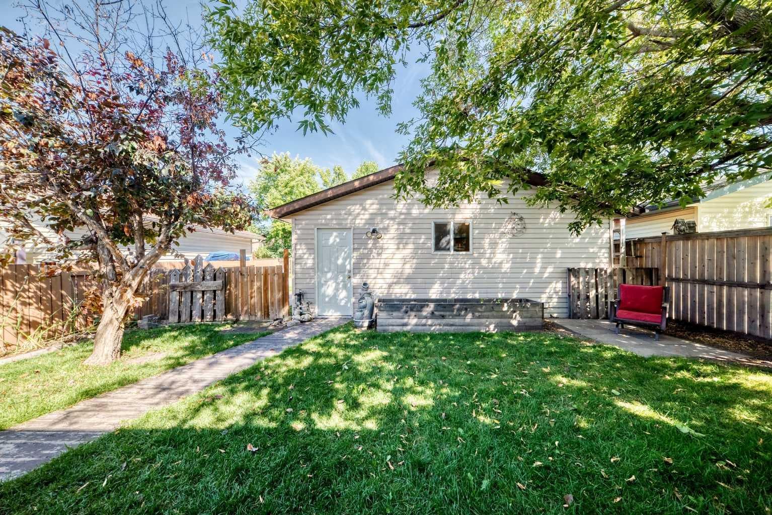 300 Marquis Place SE