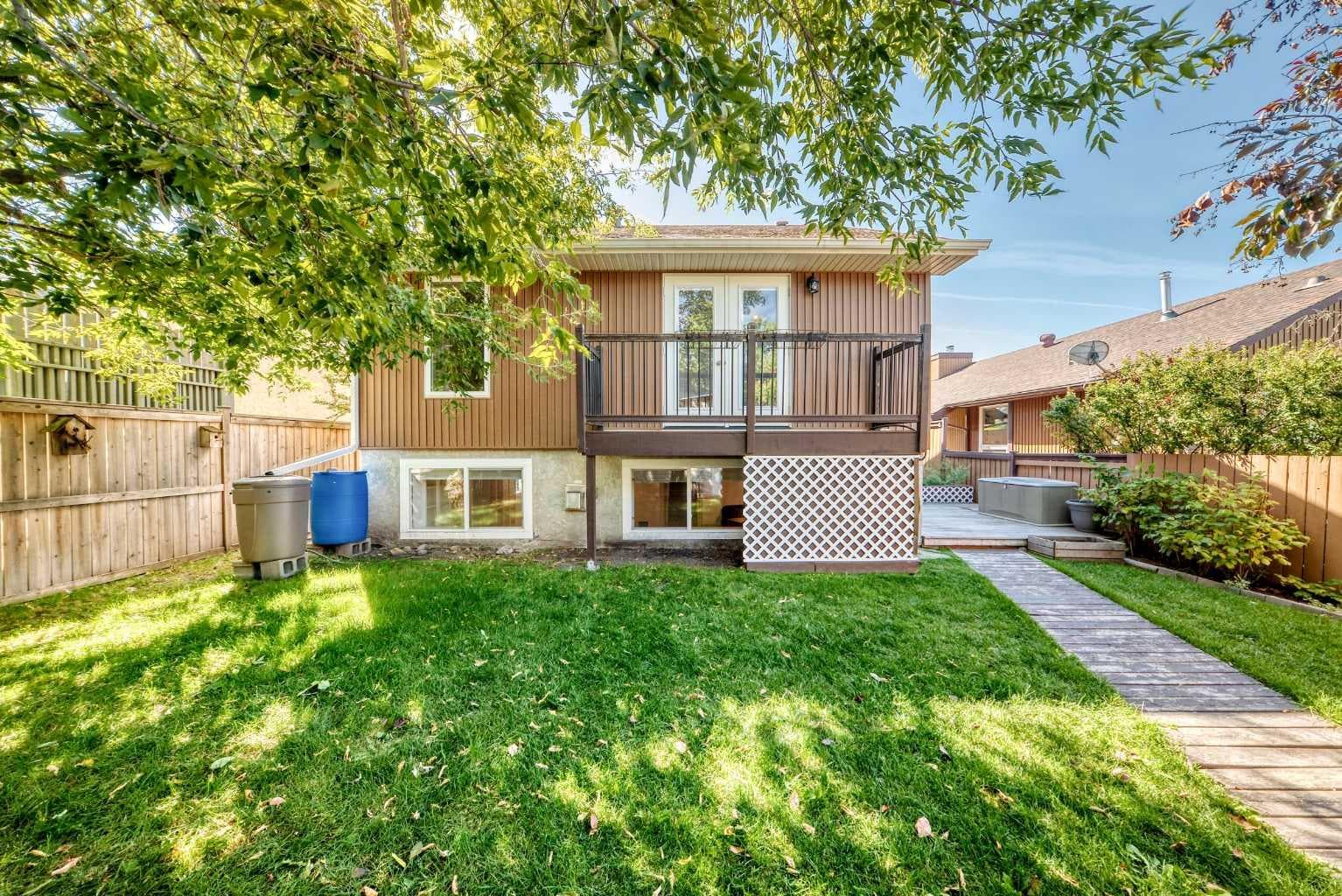 300 Marquis Place SE