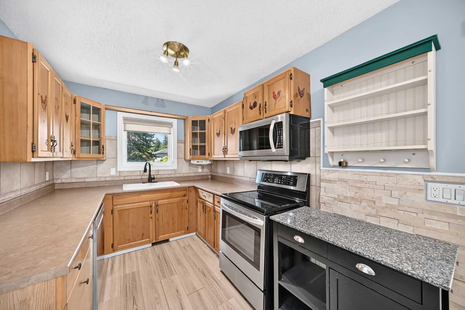 300 Marquis Place SE