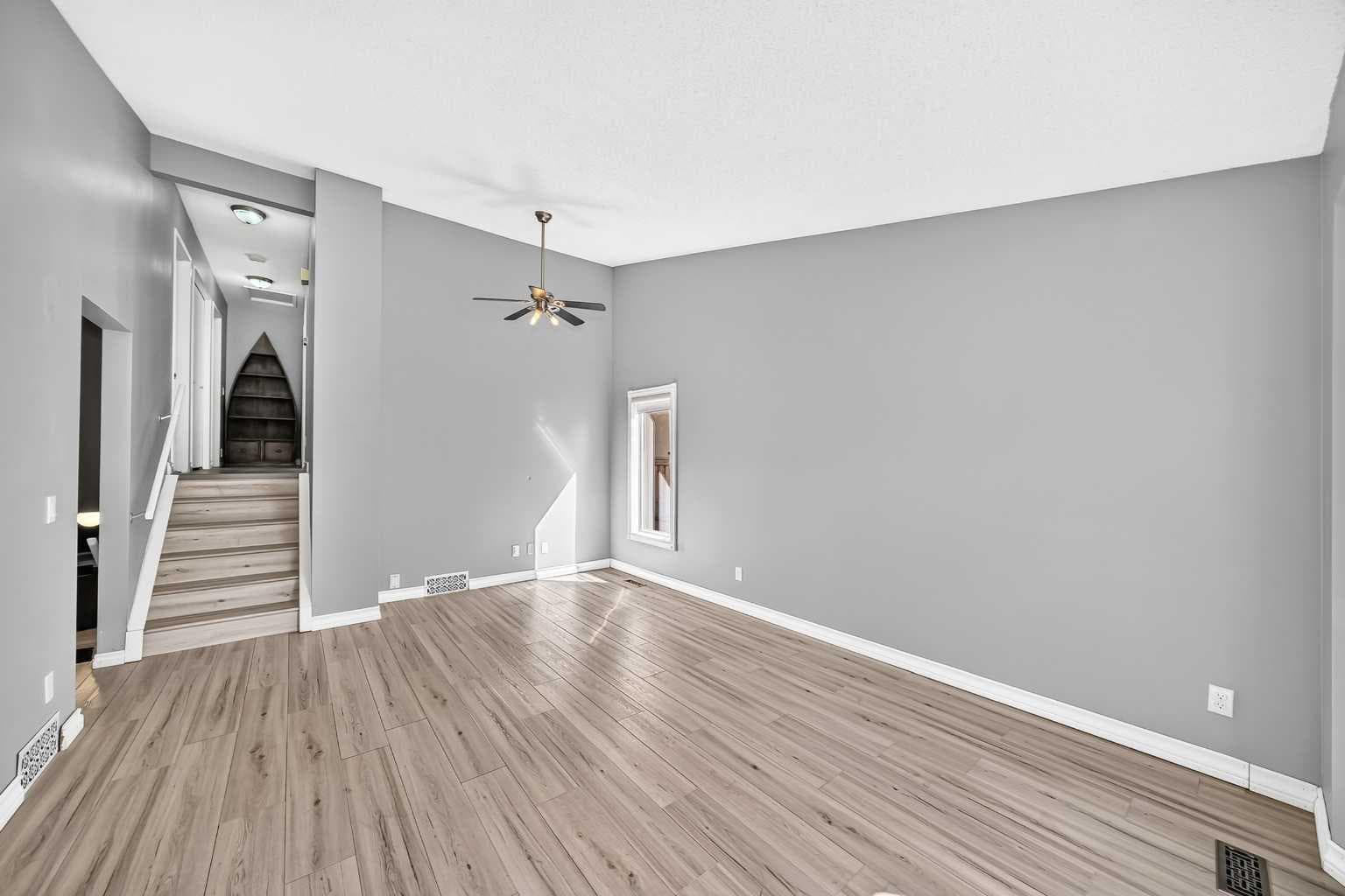 300 Marquis Place SE
