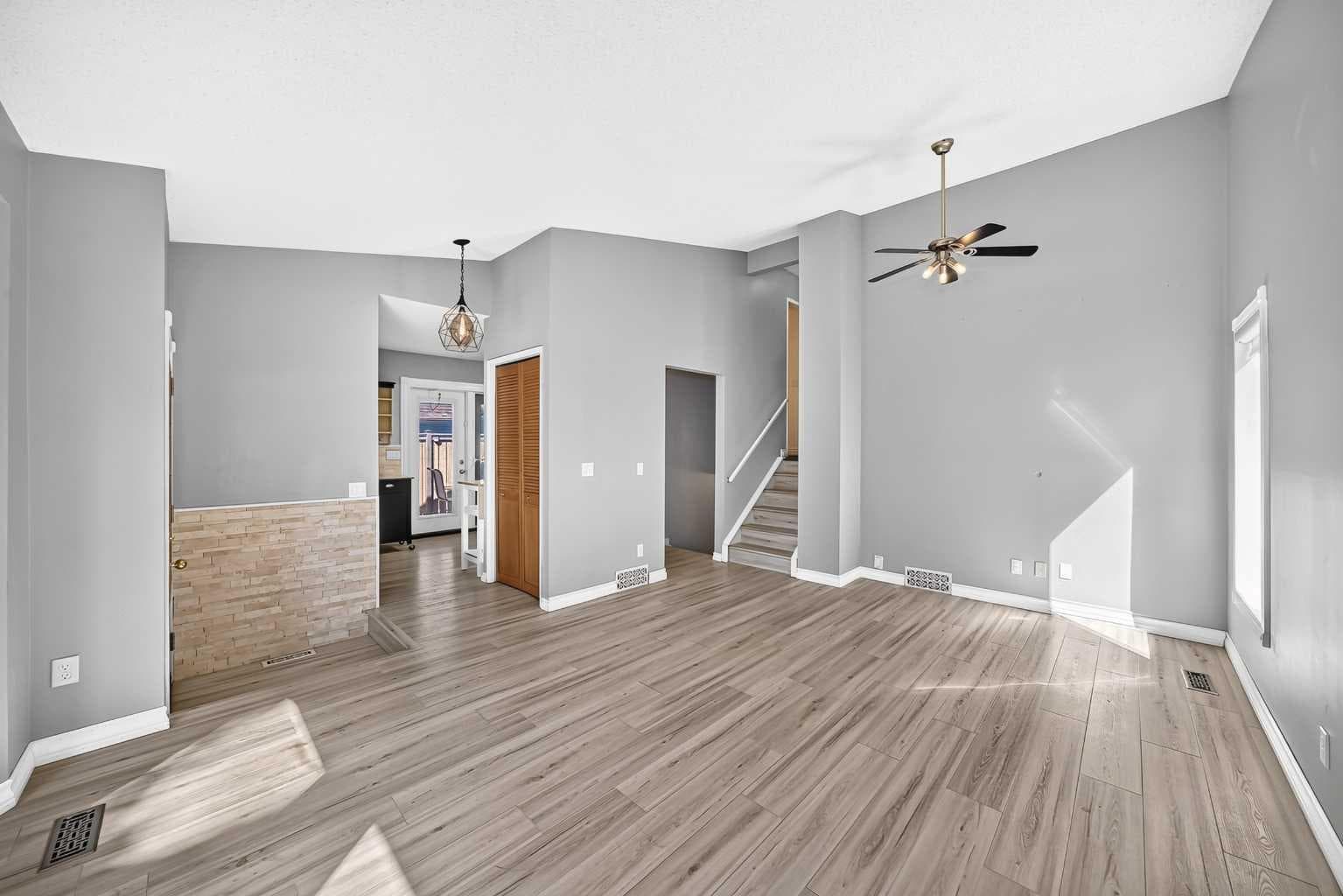 300 Marquis Place SE