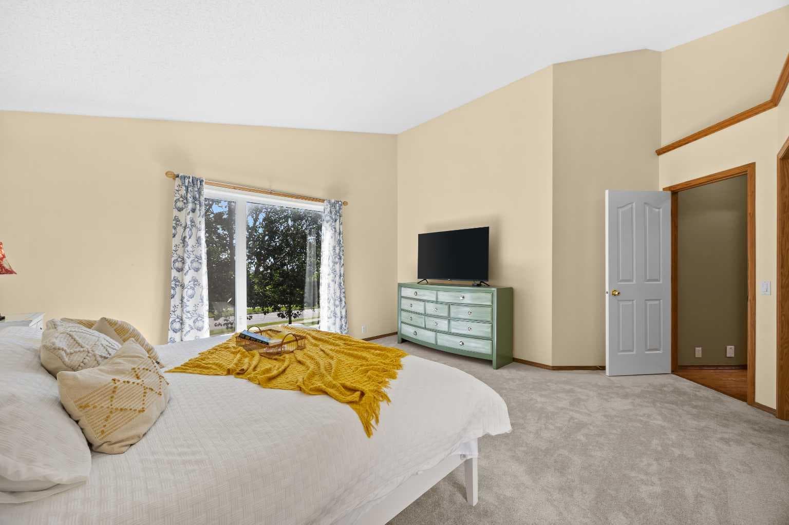 315 Rocky Ridge Bay NW