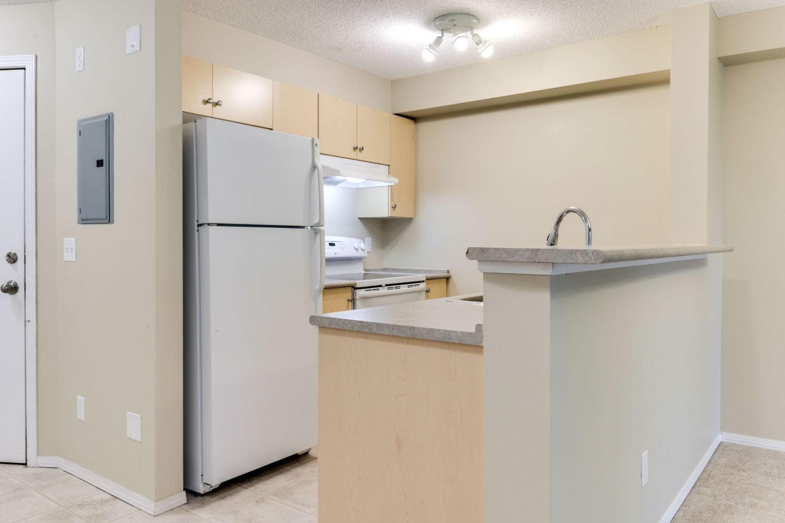 1323, 8 Bridlecrest Drive SW