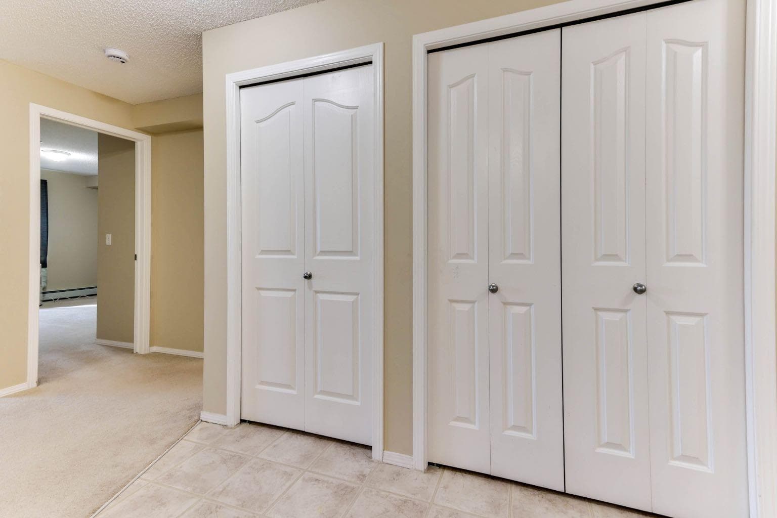 1323, 8 Bridlecrest Drive SW