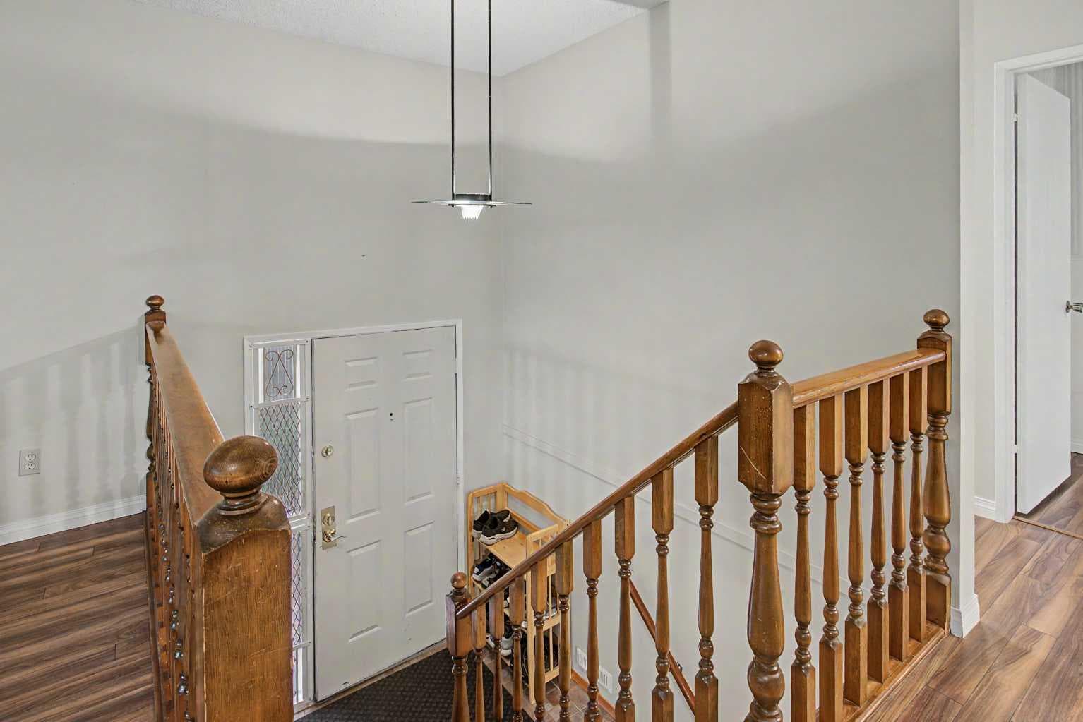 232 Sandstone Place NW