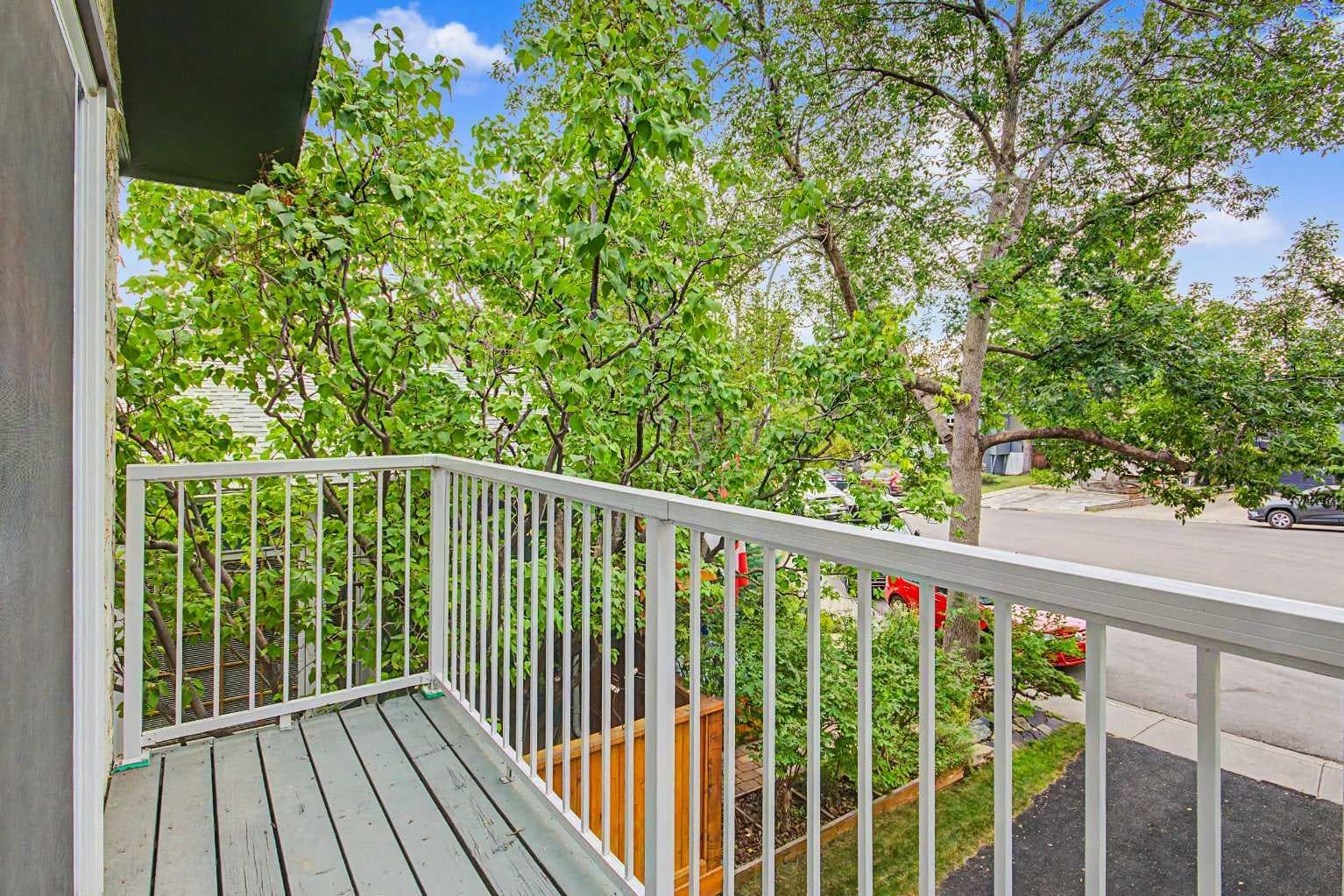 232 Sandstone Place NW