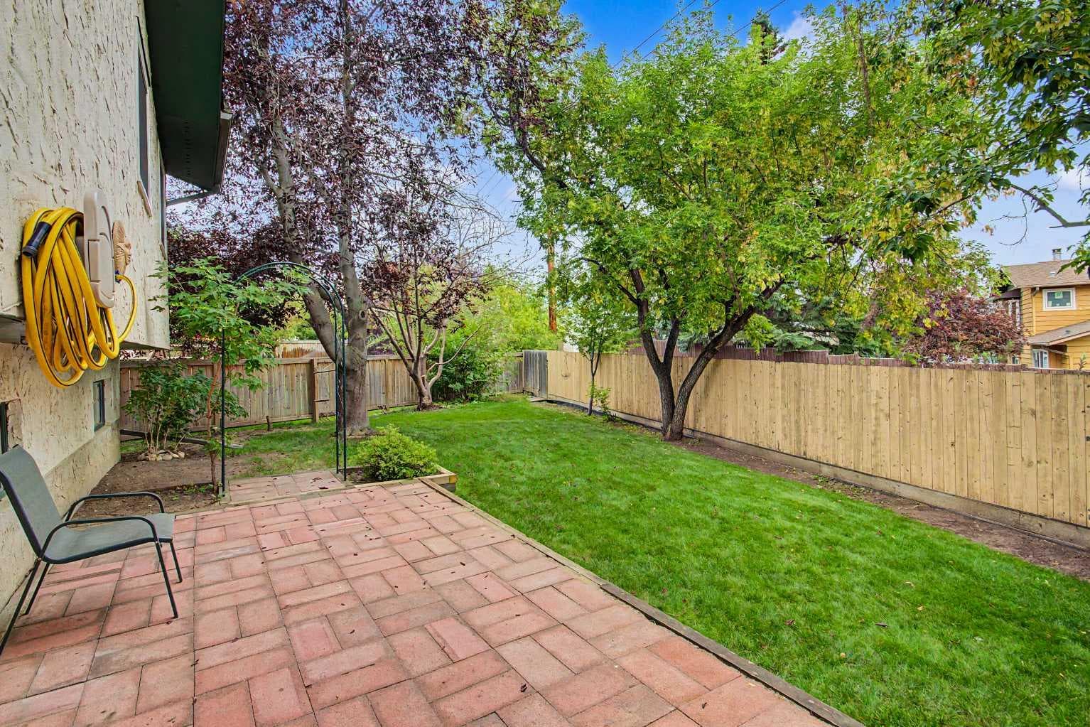 232 Sandstone Place NW