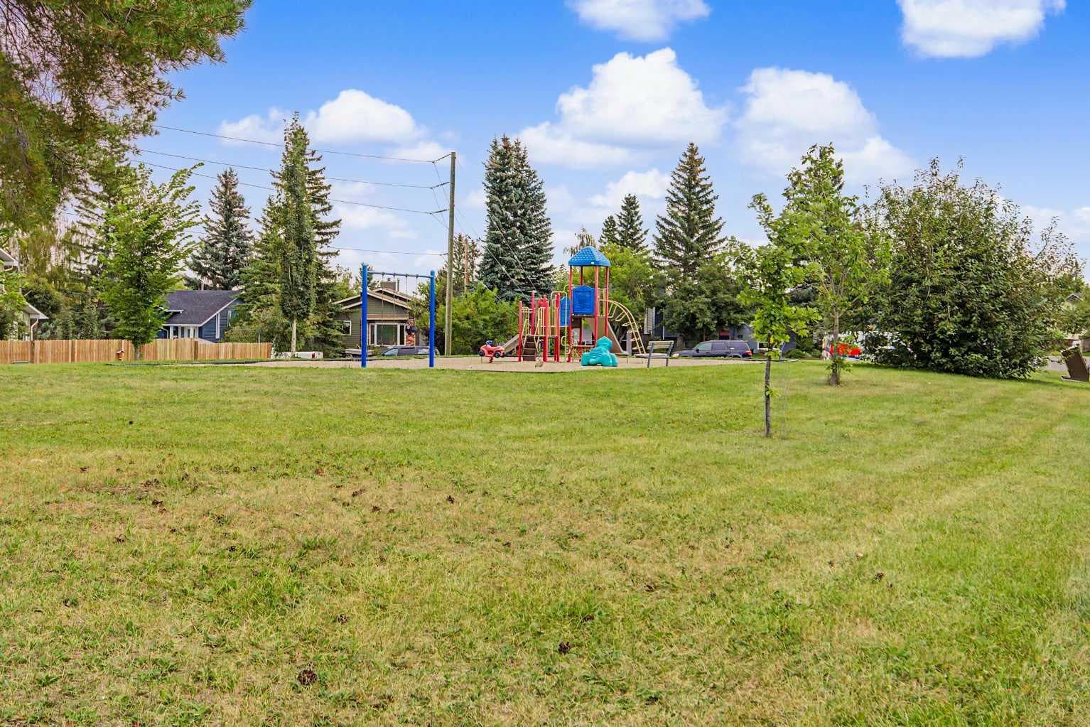 232 Sandstone Place NW