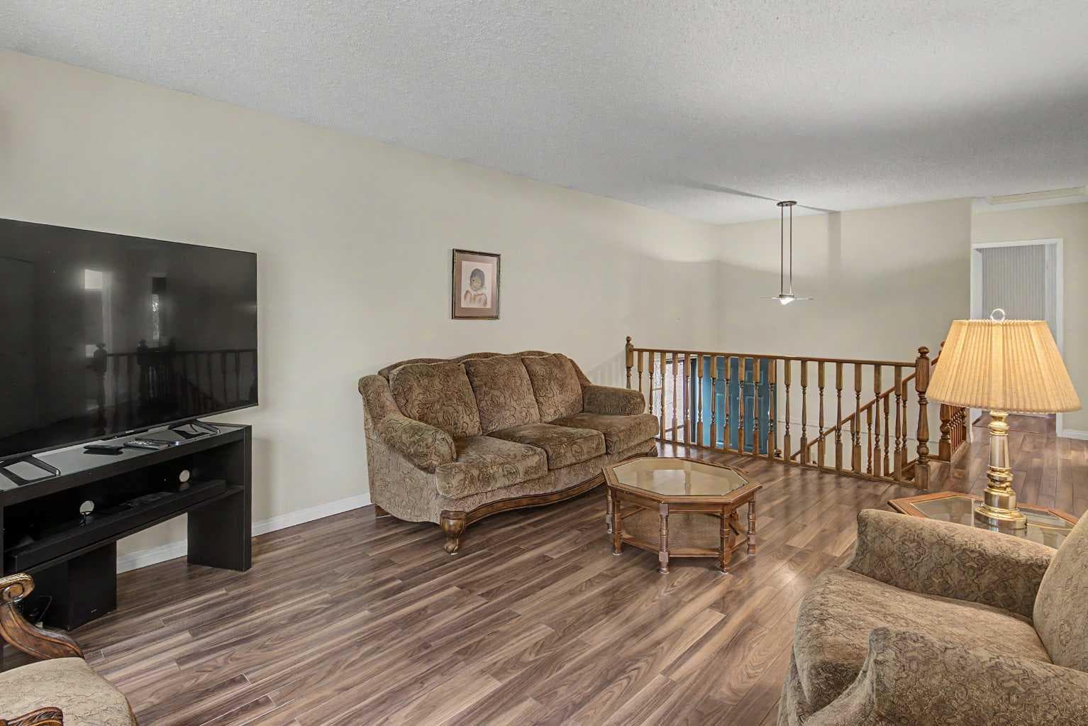 232 Sandstone Place NW