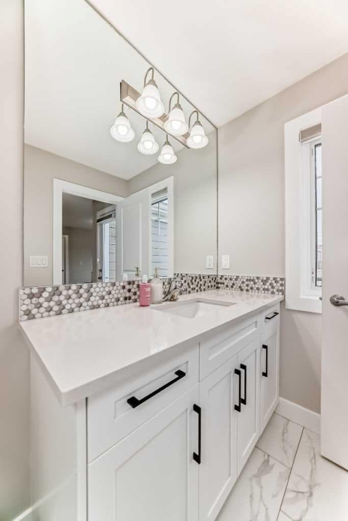 8 Yorkville Link SW