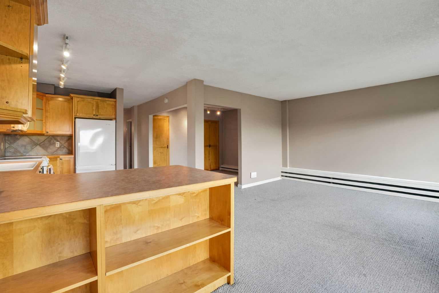 103, 520 Cedar Crescent SW
