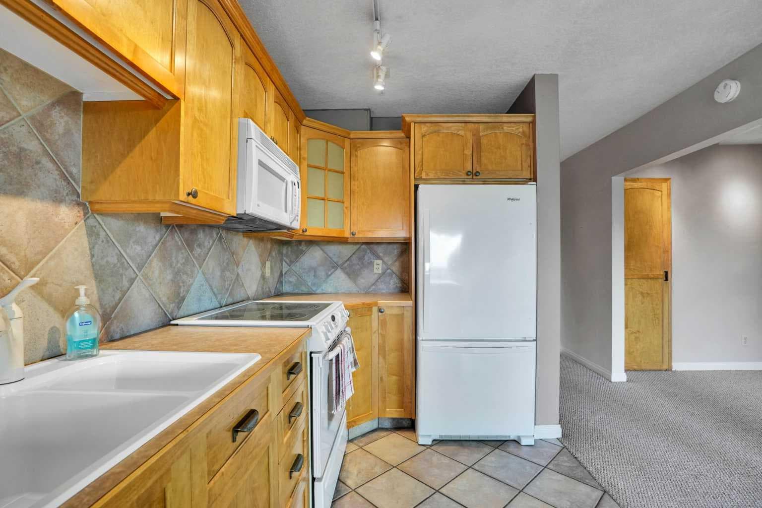 103, 520 Cedar Crescent SW