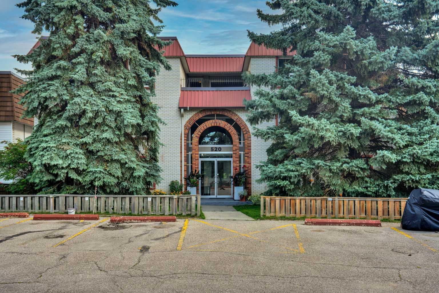 103, 520 Cedar Crescent SW