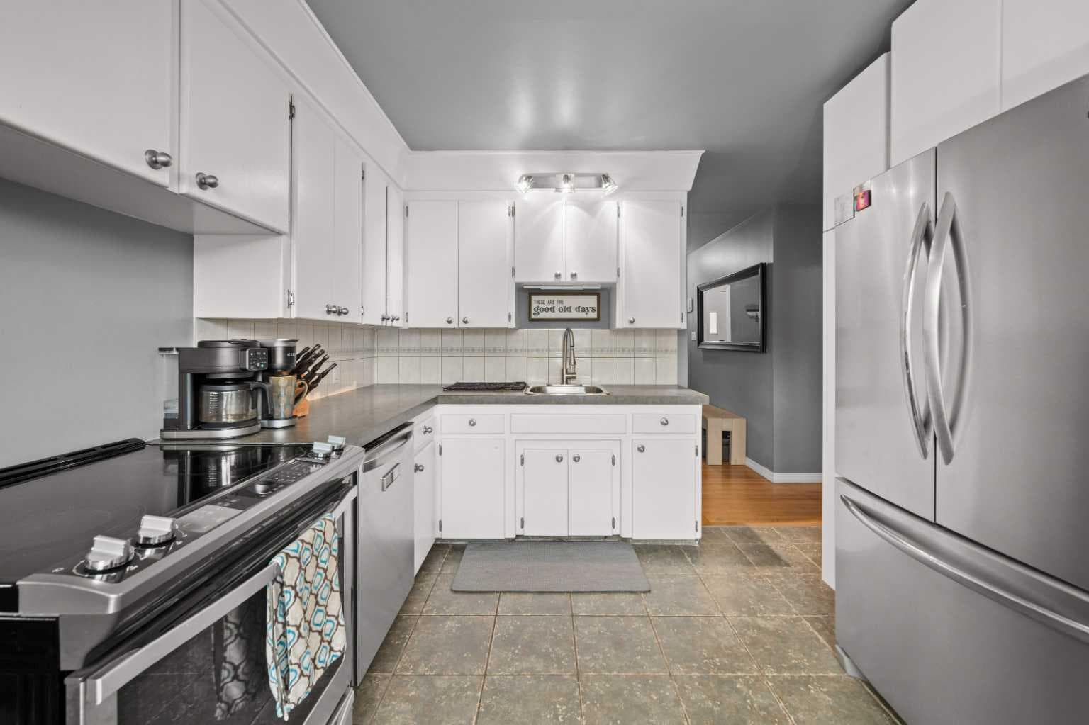 46 Westwood Drive SW