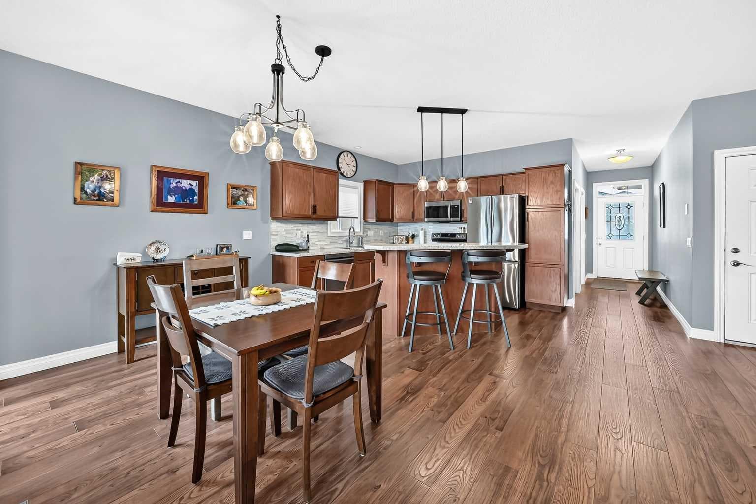 84 River Heights View 
