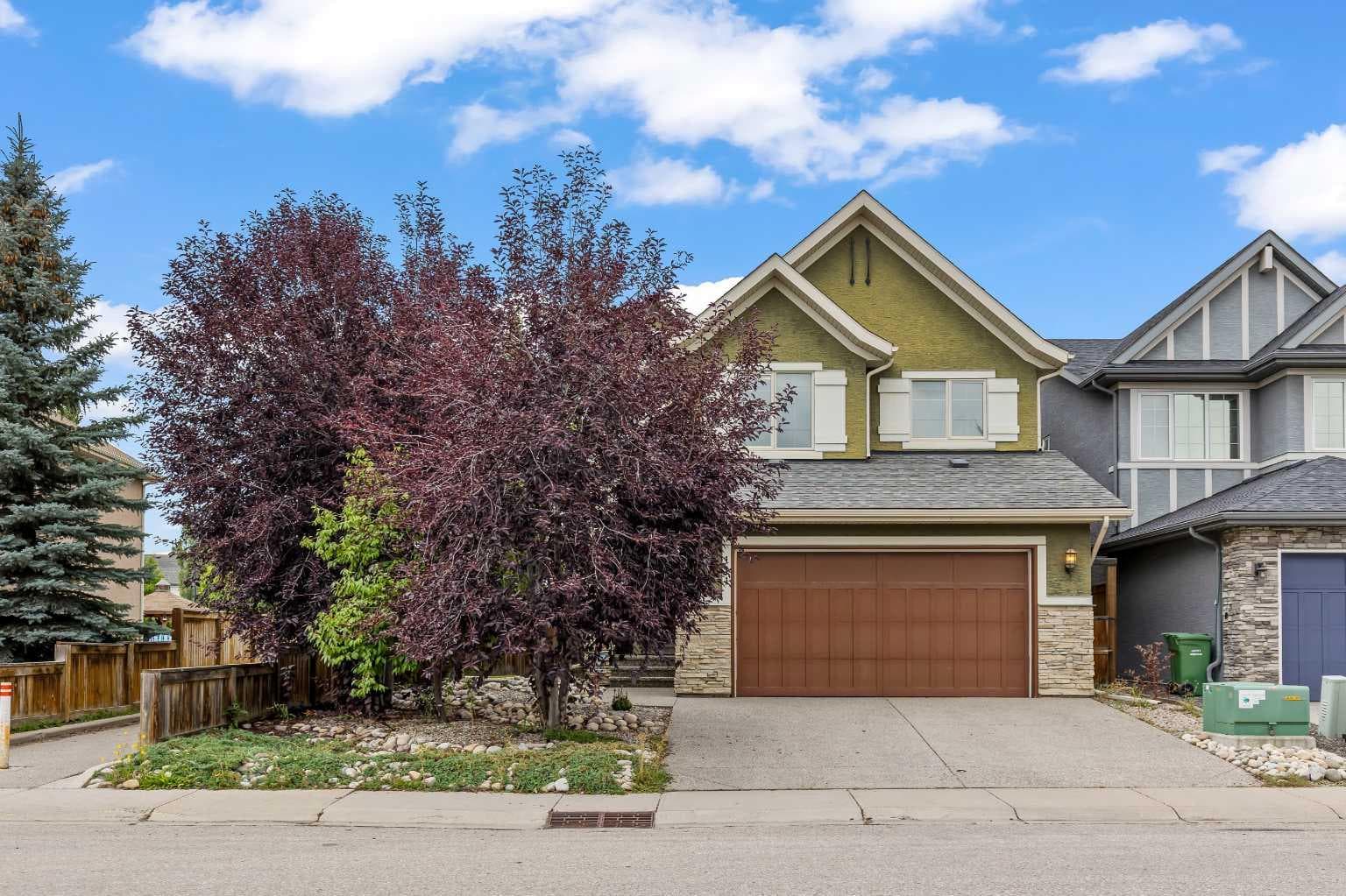 111 CRANARCH Circle SE